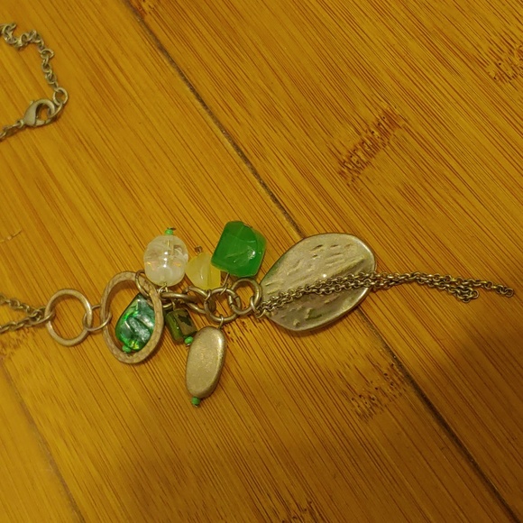long chain necklace with green and gold charms - Picture 2 of 2